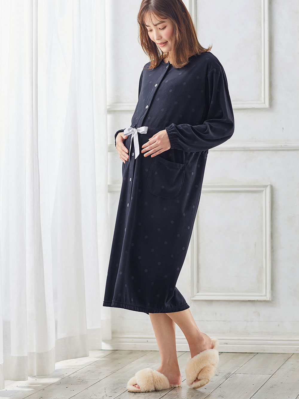 マタニティ パジャマ・ルームウェア|ベロアニットシームレスネグリジェ　マタニティ・授乳パジャマ|ドットエンボスネイビー