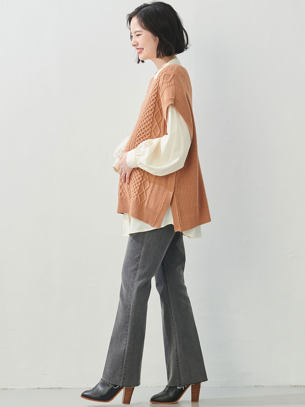 ボリュームスリーブバンドカラーシャツブラウス マタニティ・授乳服 マタニティ トップス(品番:10042) |マタニティウェア・授乳服通販| エンジェリーベ 公式