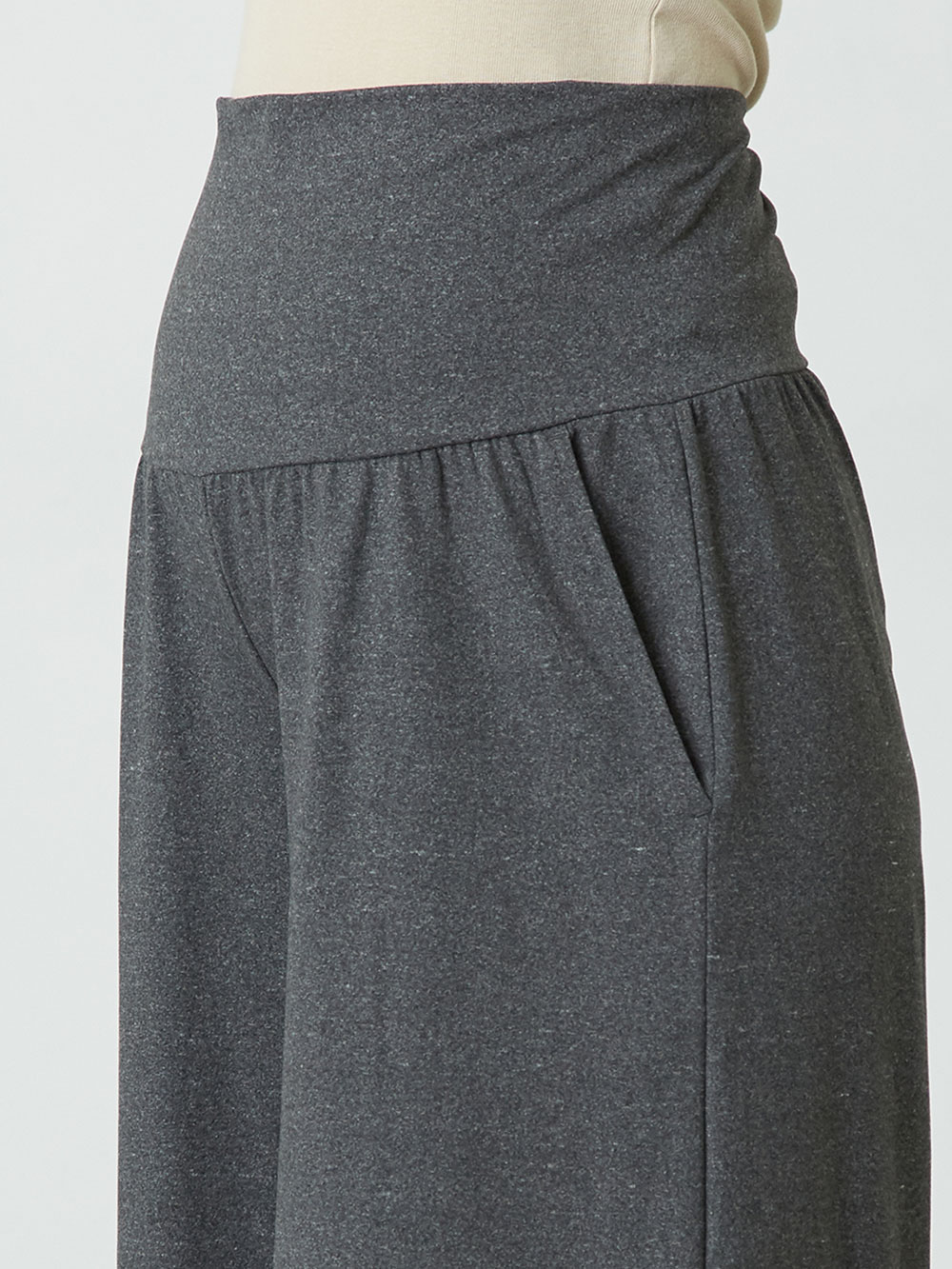 マタニティ パンツ|fairy（フェアリー）両面ピーチ起毛らくちんワイドパンツ　マタニティ・産後【出産後も長く使える】