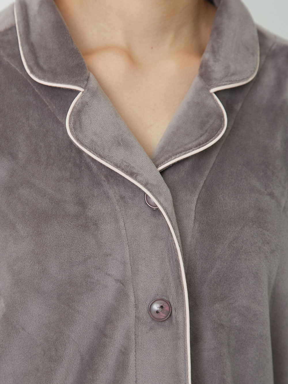 マタニティ パジャマ・ルームウェア|fairy（フェアリー）【セット】長袖ストレッチベロアオープンカラーパジャマ　マタニティ・授乳パジャマ