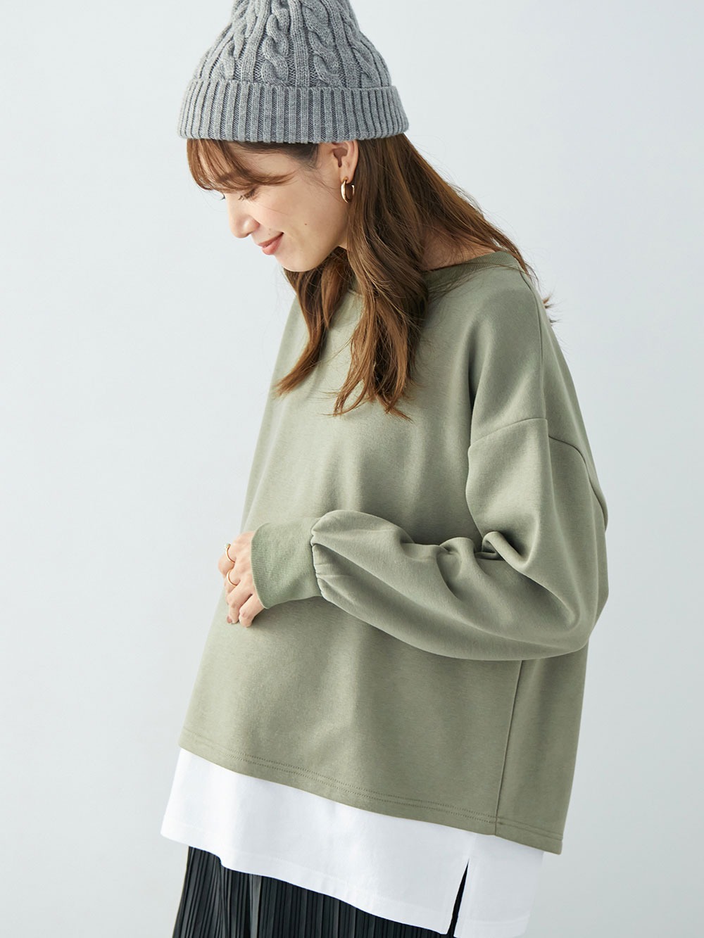 マタニティトップス・授乳服トップス|ミニ裏毛起毛レイヤード風スウェット　マタニティ・授乳服【出産後も長く使える】|カーキ
