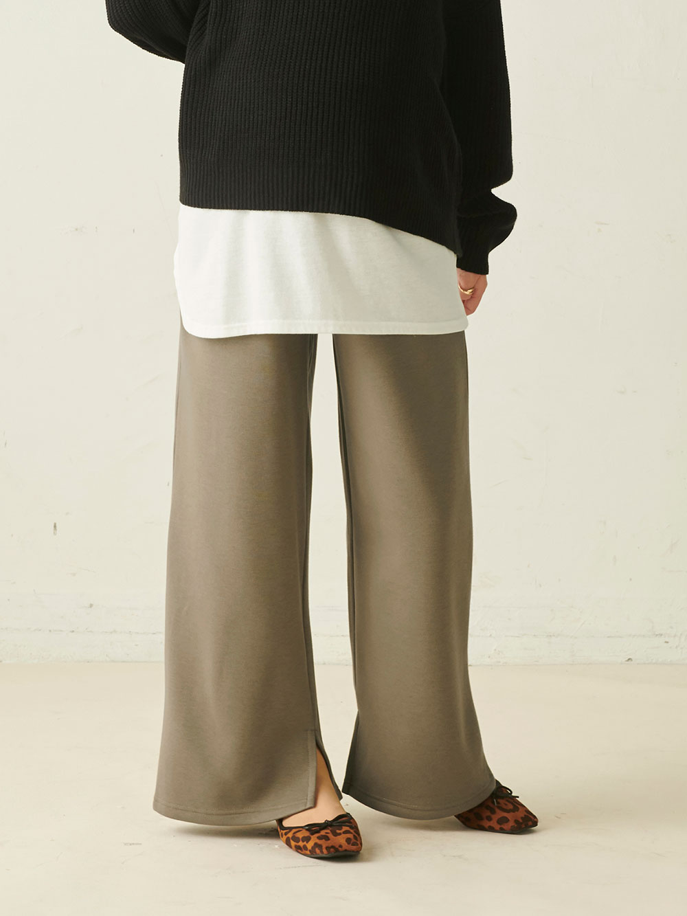 マタニティ パンツ・サロペット | 【出産後も長く使える】【極暖】裏シャギーらくちんワイドパンツ マタニティ・授乳服 ｜マタニティウェア・授乳服通販｜  エンジェリーベ 公式