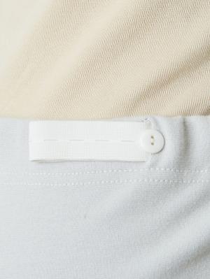 マタニティ パンツ|ain（アイン）センタープレスデニムフレアパンツ　マタニティ・産後【出産後も長く使える】