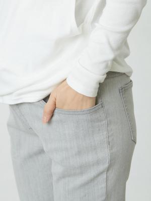 マタニティ パンツ|ain（アイン）センタープレスデニムフレアパンツ　マタニティ・産後【出産後も長く使える】
