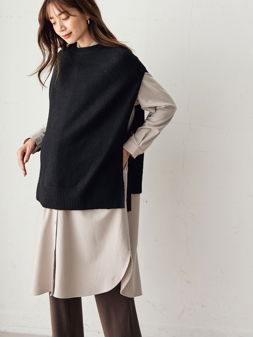 マタニティ トップス|ノルディック柄授乳にも便利なニットベスト　マタニティ・授乳服|ブラック無地