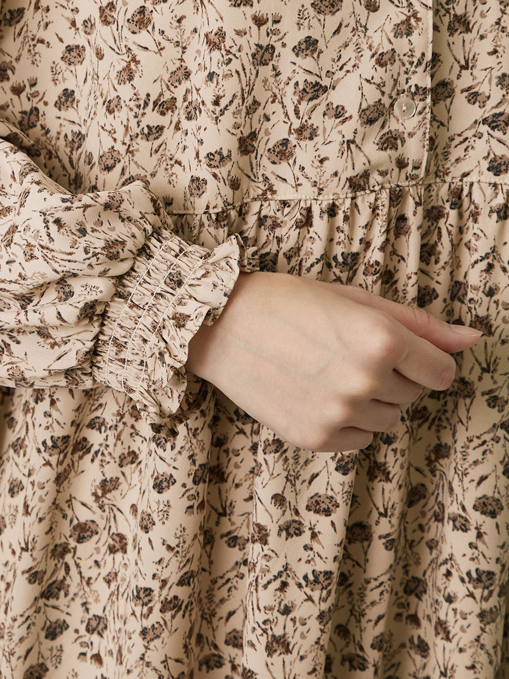 マタニティ ワンピース|ボリュームスリーブ裾ティアード花柄ワンピース　マタニティ・授乳服【出産後も長く使える】