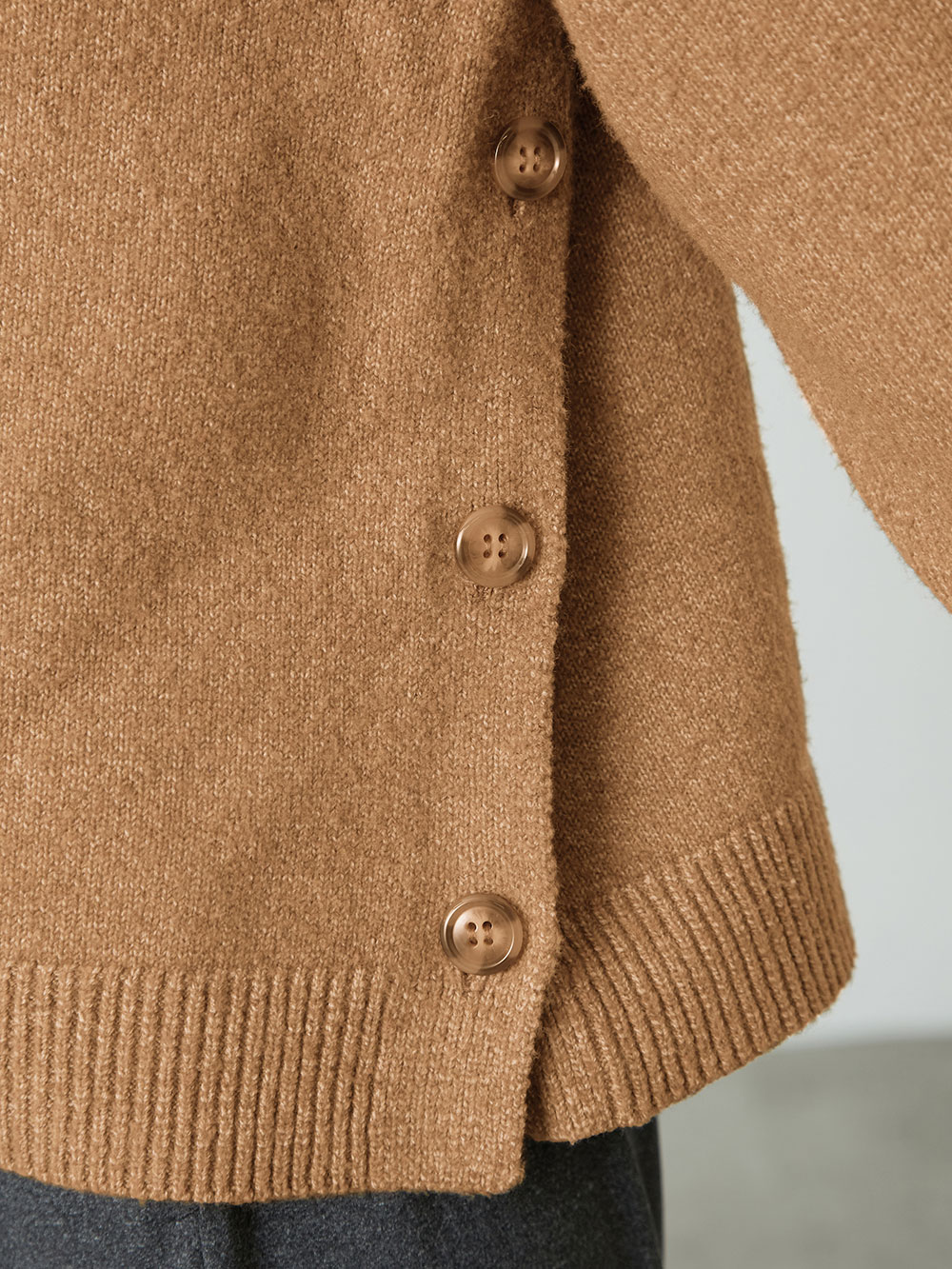 マタニティ トップス|【親子コーデ可】サイドボタンタートルサステナブルニットプルオーバー　マタニティ・授乳服