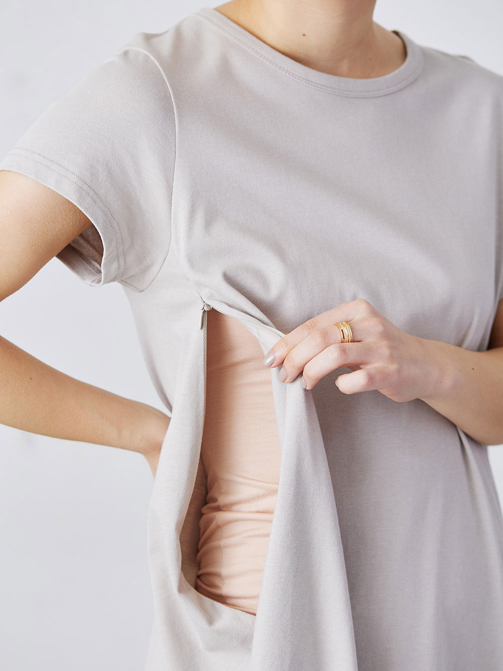 マタニティ ワンピース|Aライン半袖ワンピース（ロング丈）　マタニティ・授乳服【出産後も長く使える】