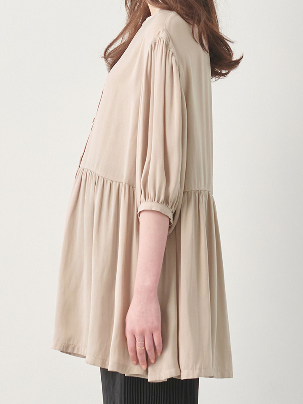 マタニティ トップス|ヴィンテージサテンティアード半袖ブラウス　マタニティ・授乳服【出産後も長く使える】