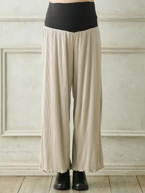 マタニティ パンツ|fairy（フェアリー）スウェード調プリーツパンツ　マタニティ・産後【出産後も長く使える】