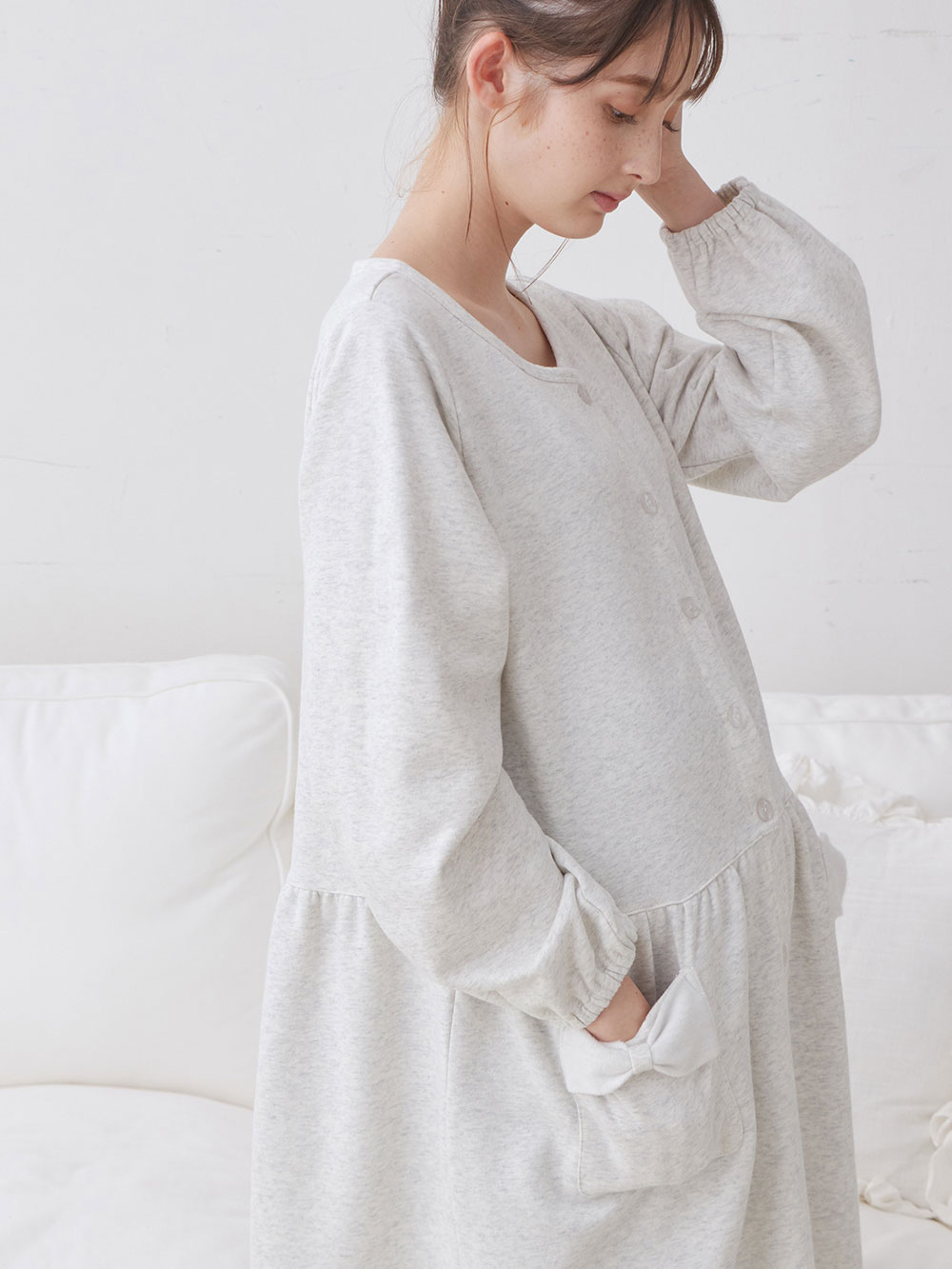 マタニティ パジャマ・ルームウェア|裏毛裏起毛リボンポケットギャザーワンピース&レギンスパジャマ　マタニティ・授乳パジャマ【出産後も長く使える】|オートミール