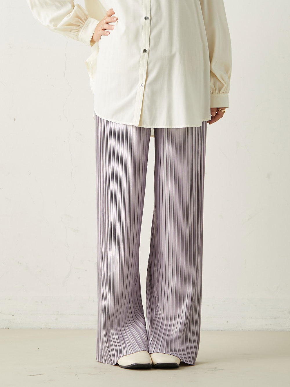 マタニティ パンツ|裾が床につかないフリーカットできるランダムプリーツワイドパンツ　マタニティ・産後【出産後も長く使える】|ライトグレー