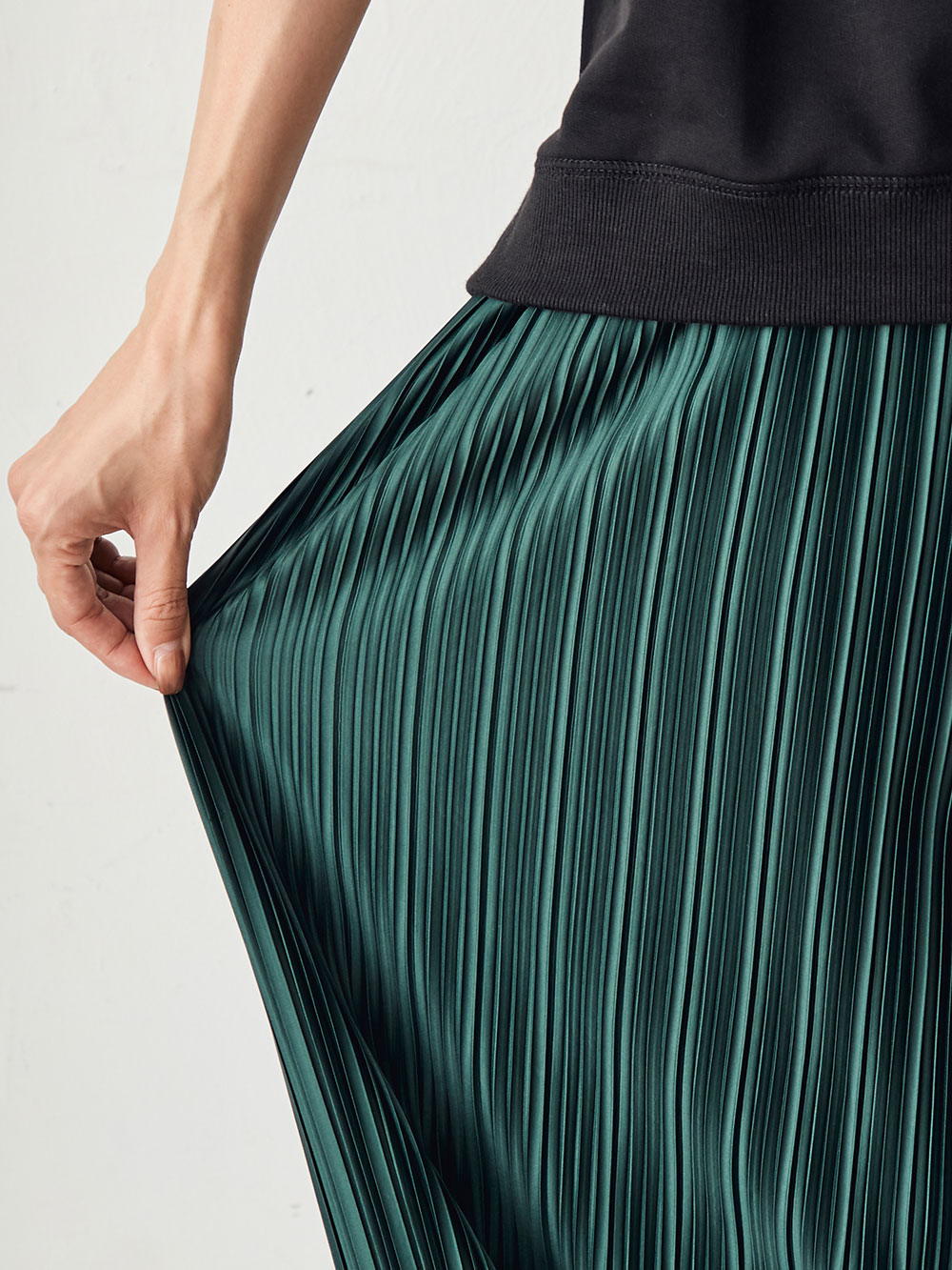 マタニティ パンツ|裾が床につかないフリーカットできるランダムプリーツワイドパンツ　マタニティ・産後【出産後も長く使える】