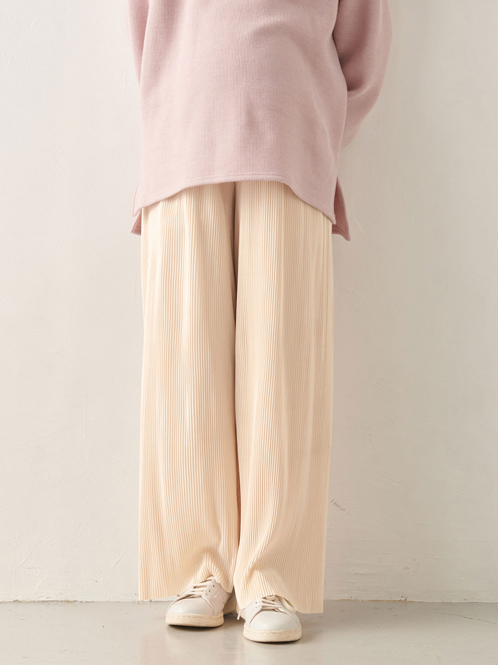 マタニティ パンツ|裾が床につかない機能付フリーカットできるプリーツパンツ マタニティ・産後【出産後も長く使える】|アイボリー