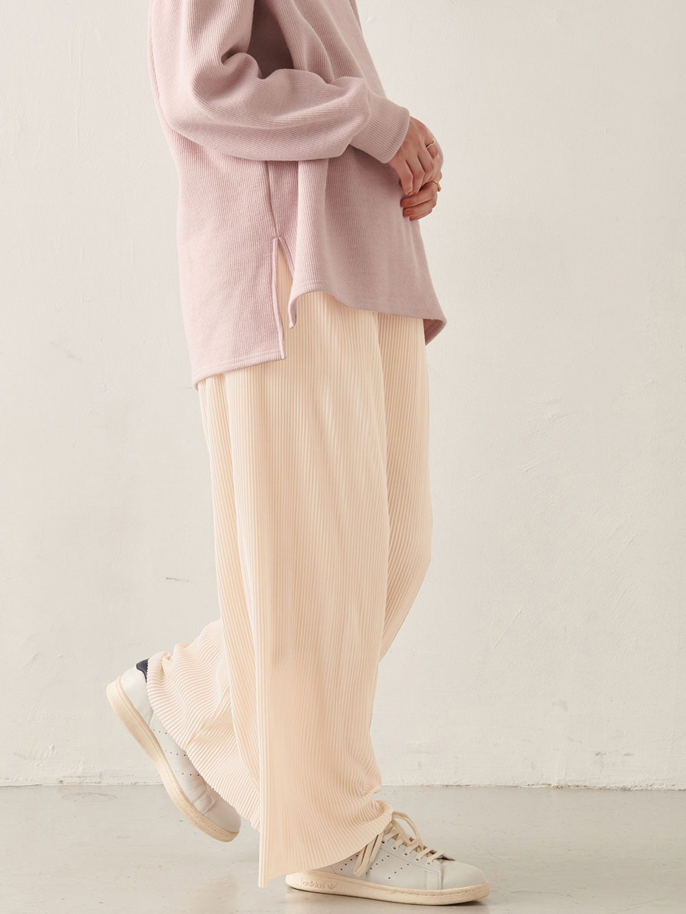 マタニティ パンツ|裾が床につかない機能付フリーカットできるプリーツパンツ マタニティ・産後【出産後も長く使える】|アイボリー