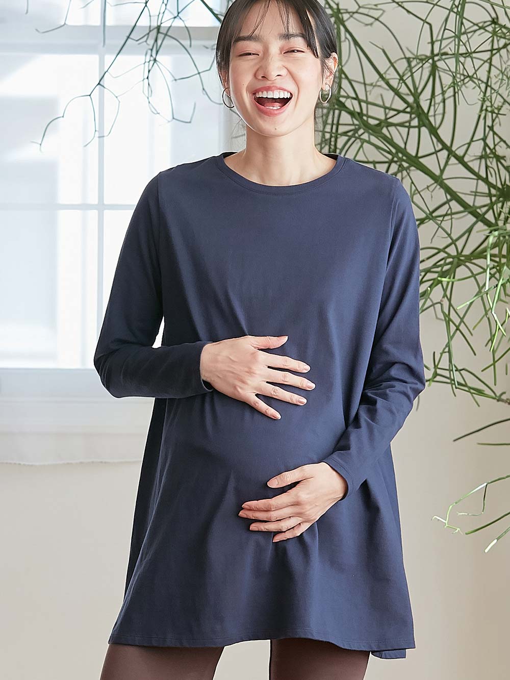 マタニティ トップス|綿混やわらかフレアロングTシャツ マタニティ・産後授乳服【出産後も長く使える】|ネイビー