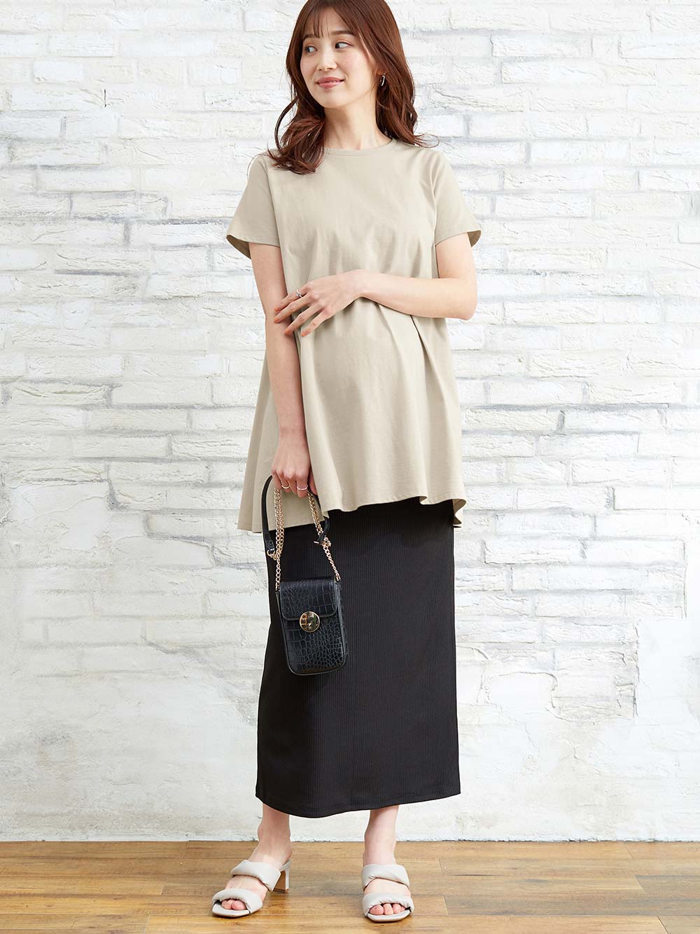 マタニティ トップス|綿混やわらかフレア半袖Tシャツ　マタニティ・産後授乳服【出産後も長く使える】|グレージュ