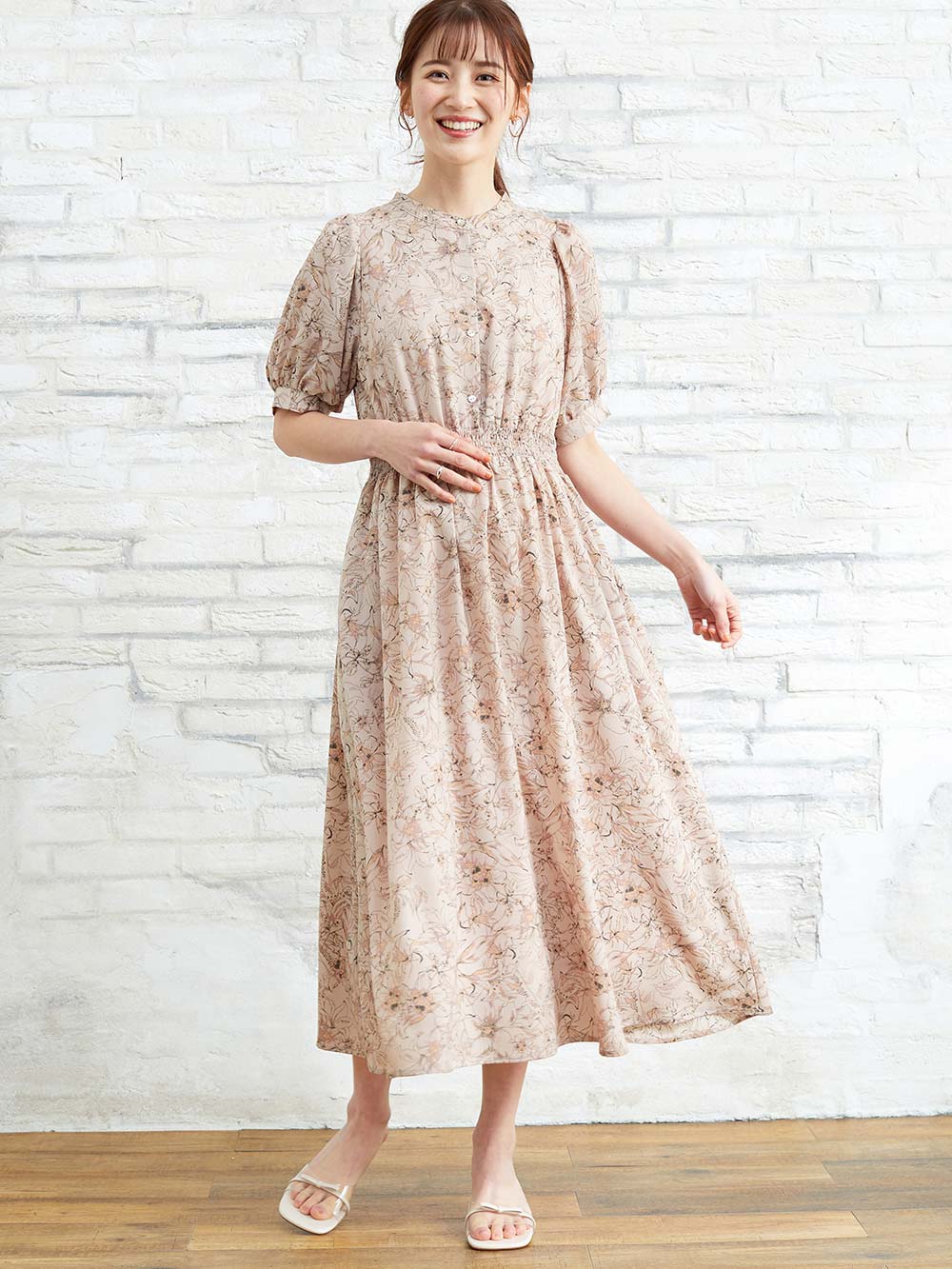 ウエストシャーリング花柄ギャザーワンピース
