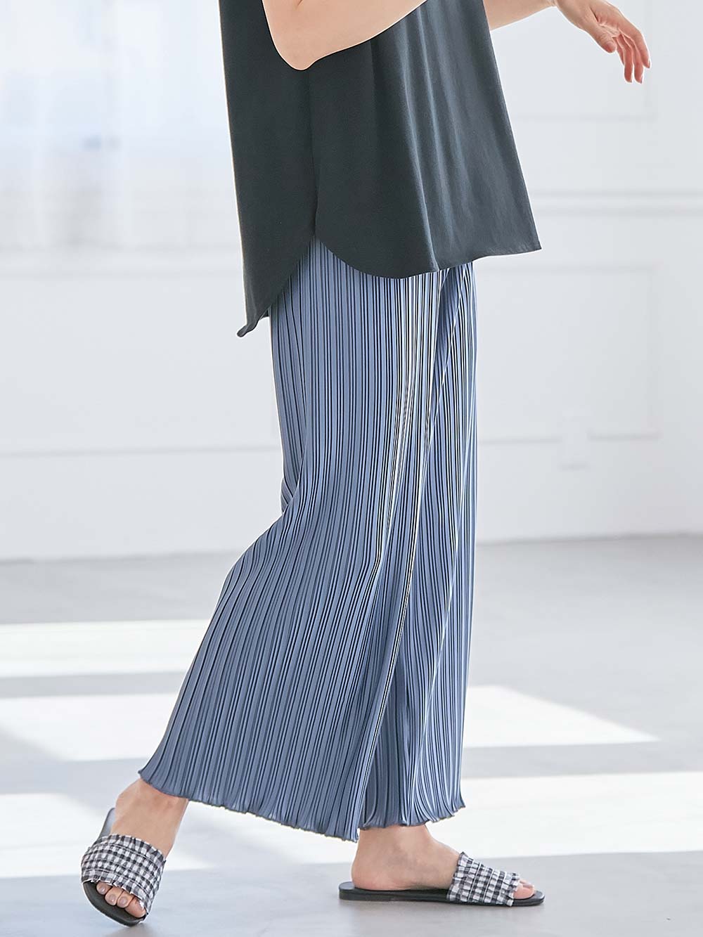 マタニティ パンツ|fairy（フェアリー）らくちんプリーツパンツ　マタニティ・産後【出産後も長く使える】|ブルー