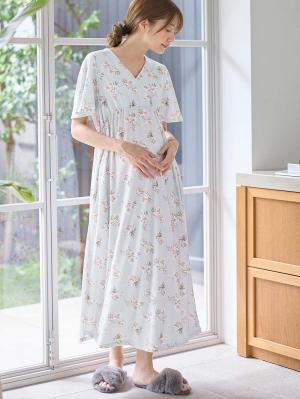 マタニティ パジャマ・ルームウェア|【親子コーデ可】スムースカシュクールパット付フレアスリーブネグリジェ　マタニティ・産後授乳服【出産後も長く着れる】|サックス×プリント