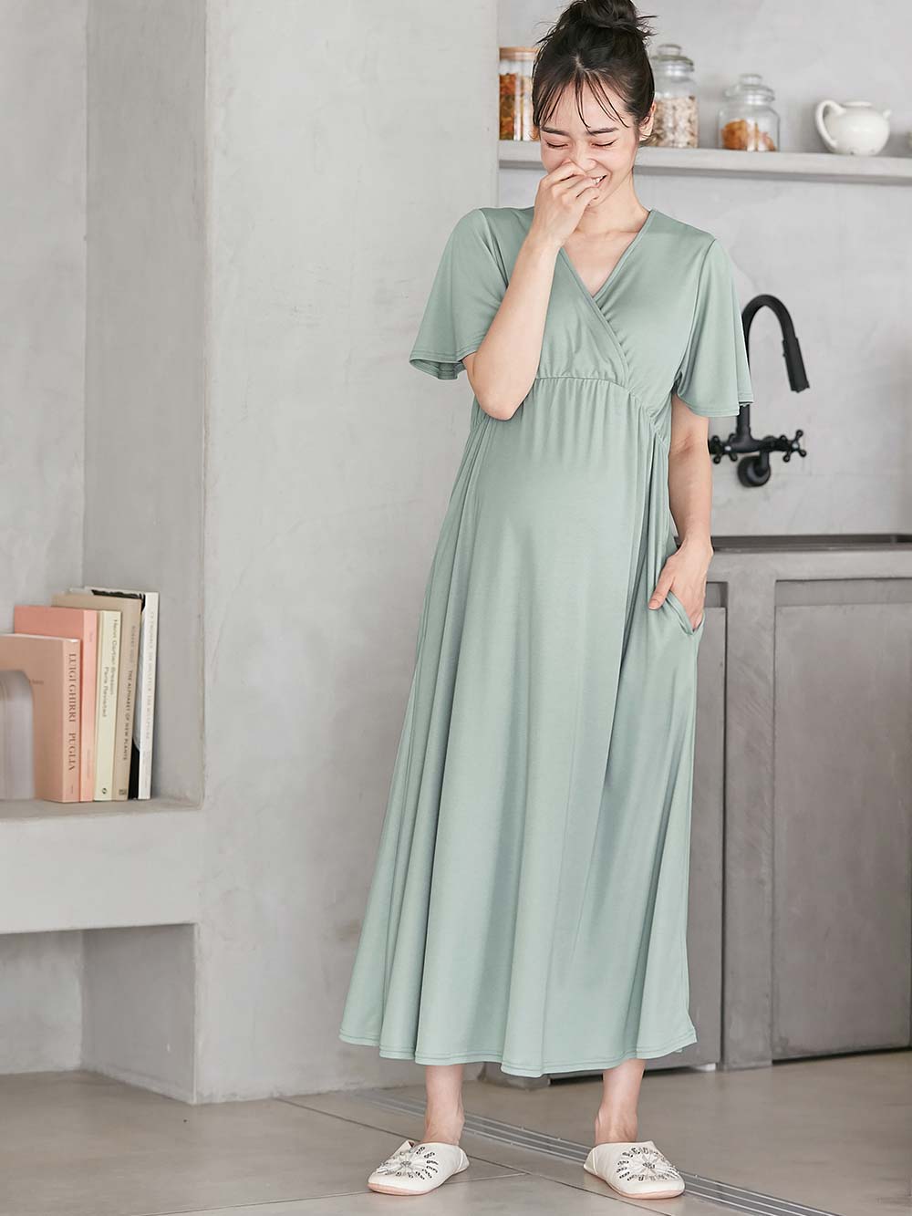 マタニティ パジャマ・ルームウェア|【親子コーデ可】スムースカシュクールパット付フレアスリーブネグリジェ　マタニティ・産後授乳服【出産後も長く着れる】|ライトグリーン