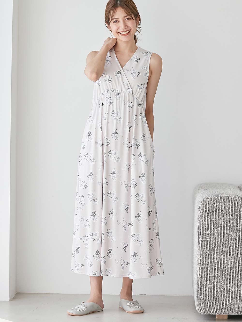 マタニティ パジャマ・ルームウェア|【親子コーデ可】スムースカシュクールパット付ノースリーブネグリジェ　マタニティ・産後授乳服【出産後も長く使える】|サックス×プリント