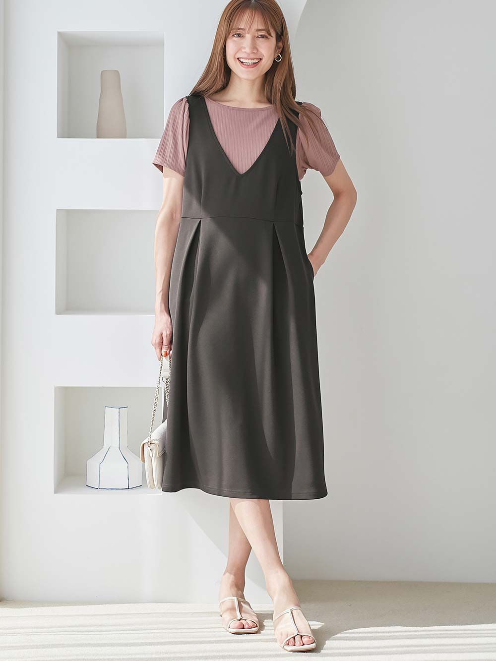 マタニティ ワンピース|強撚スムースジャンパースカート　マタニティ・授乳服【出産後も長く使える】|チャコール