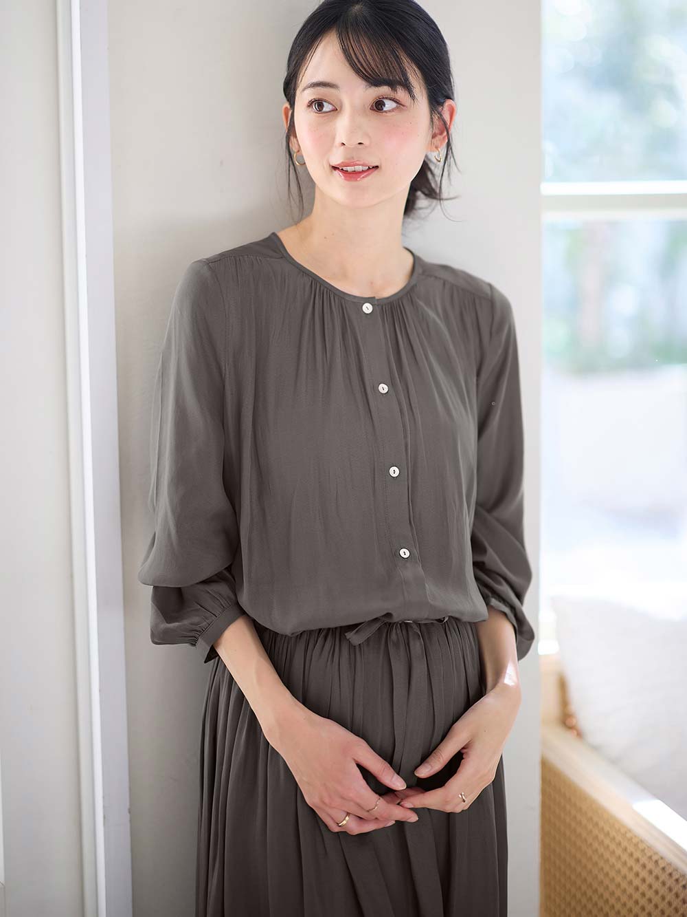 マタニティ ワンピース|ヴィンテージサテンワンピース　マタニティ・産後授乳服【出産後も長く使える】|チャコール