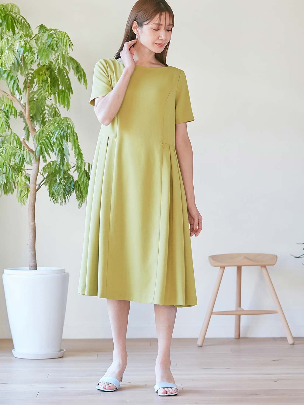 マタニティ ワンピース|半袖タックフレアーワンピース　マタニティ・産後授乳服【出産後も長く使える】|グリーン