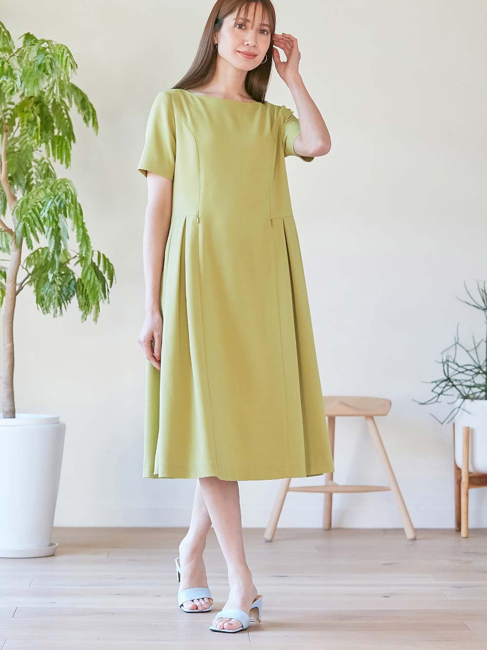 マタニティ ワンピース|半袖タックフレアーワンピース　マタニティ・産後授乳服【出産後も長く使える】|グリーン