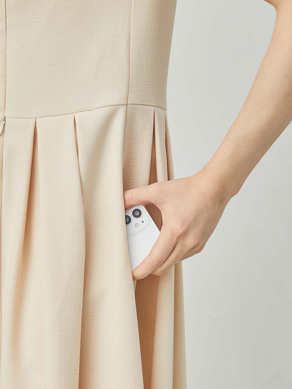 マタニティ ワンピース|半袖タックフレアーワンピース　マタニティ・産後授乳服【出産後も長く使える】