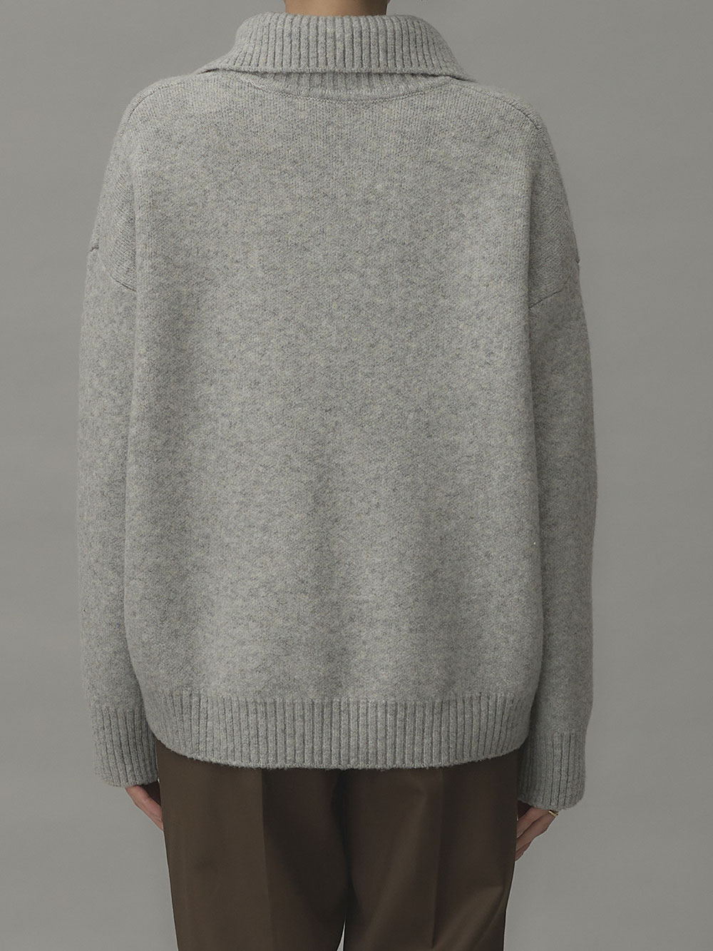 マタニティ トップス|深V ネックニット マタニティ・授乳服 【出産後も長く使える】