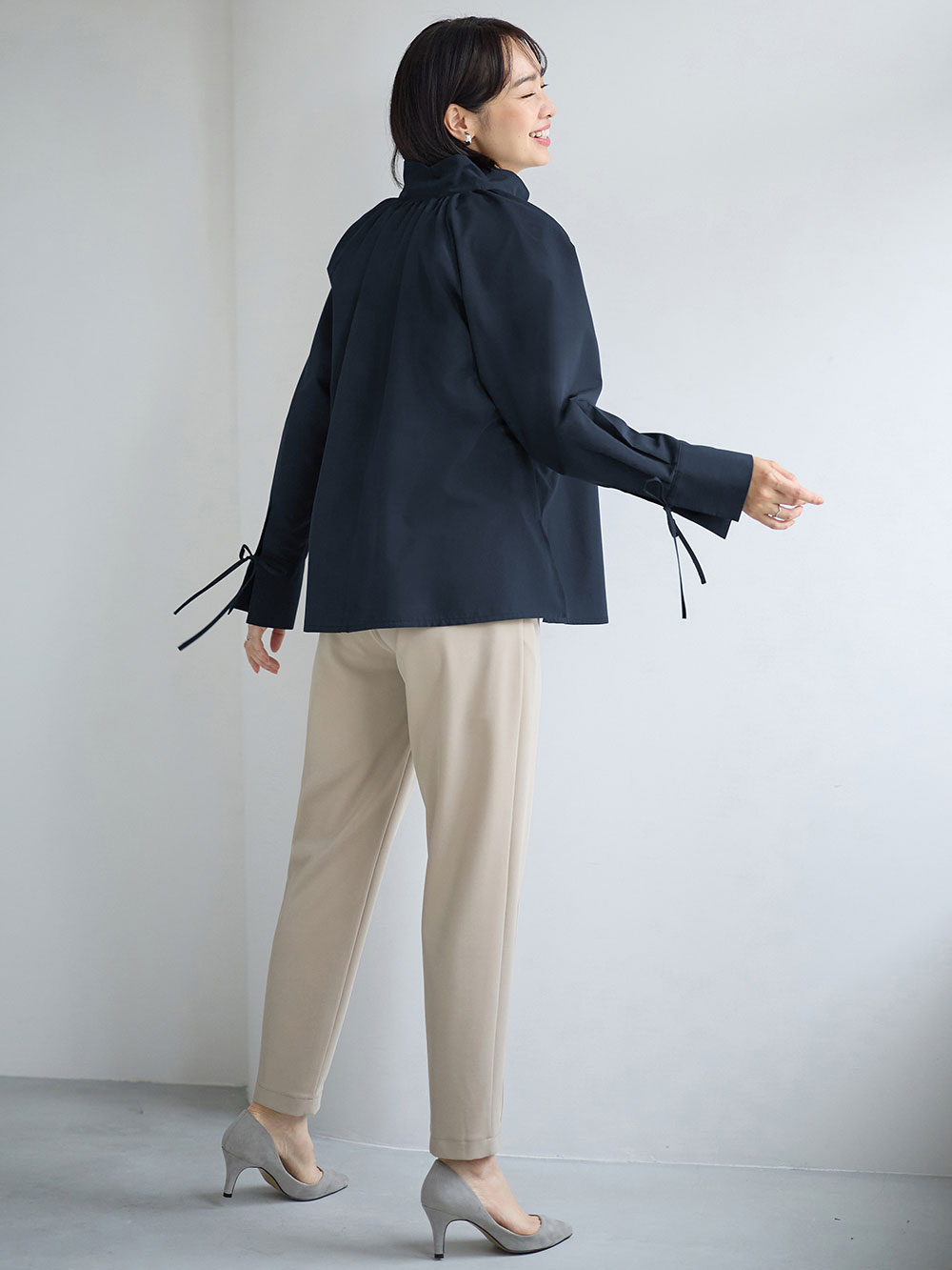 マタニティ トップス|綿混ギャザーハイネックブラウス　マタニティ　授乳服【出産後も長く使える】|ネイビー