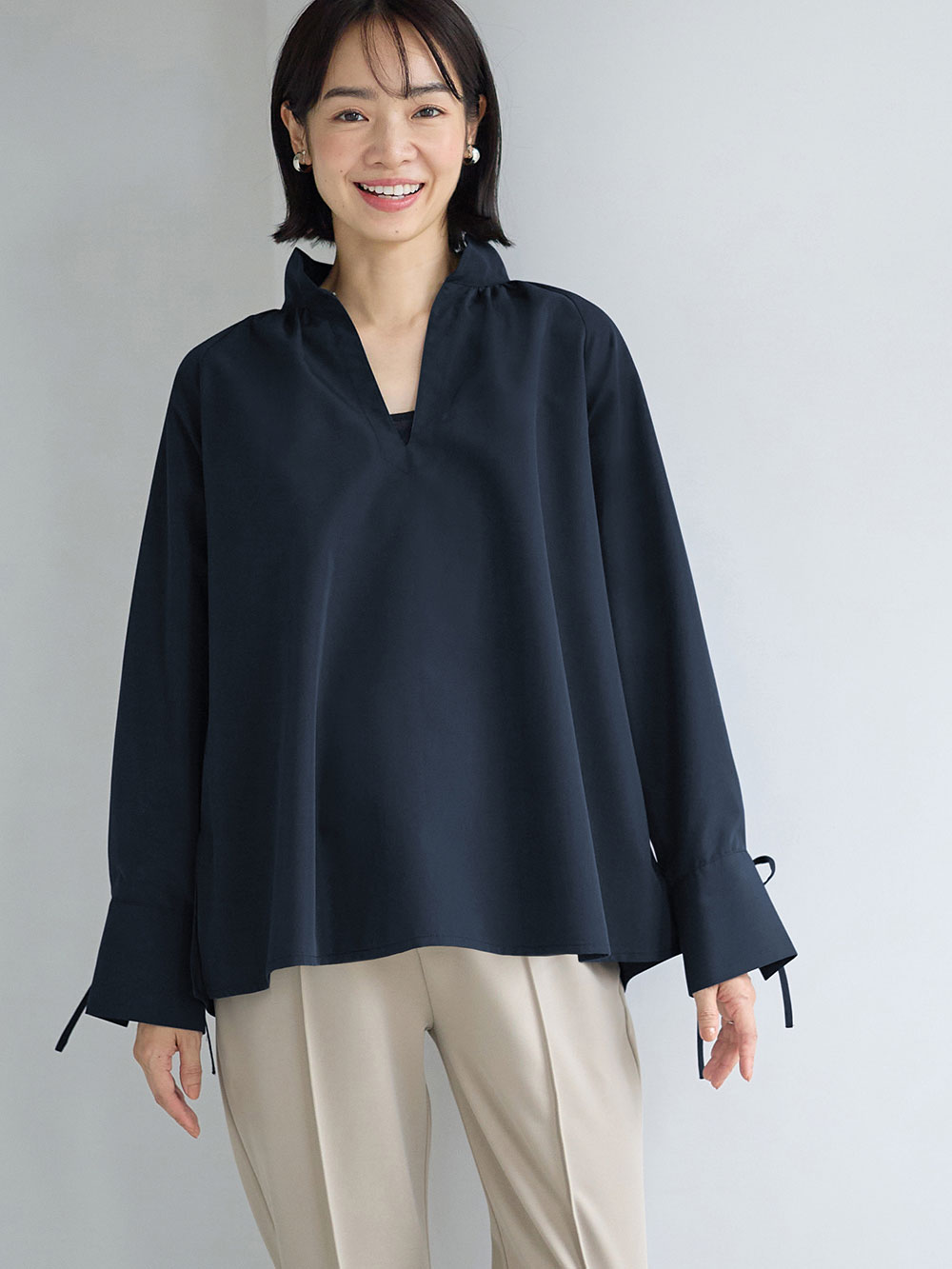 マタニティ トップス|綿混ギャザーハイネックブラウス　マタニティ　授乳服【出産後も長く使える】|ネイビー