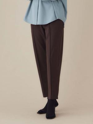 マタニティ パンツ|センターシームストレッチテーパードパンツ　マタニティ・産後 【出産後も長く使える】|ブラウン