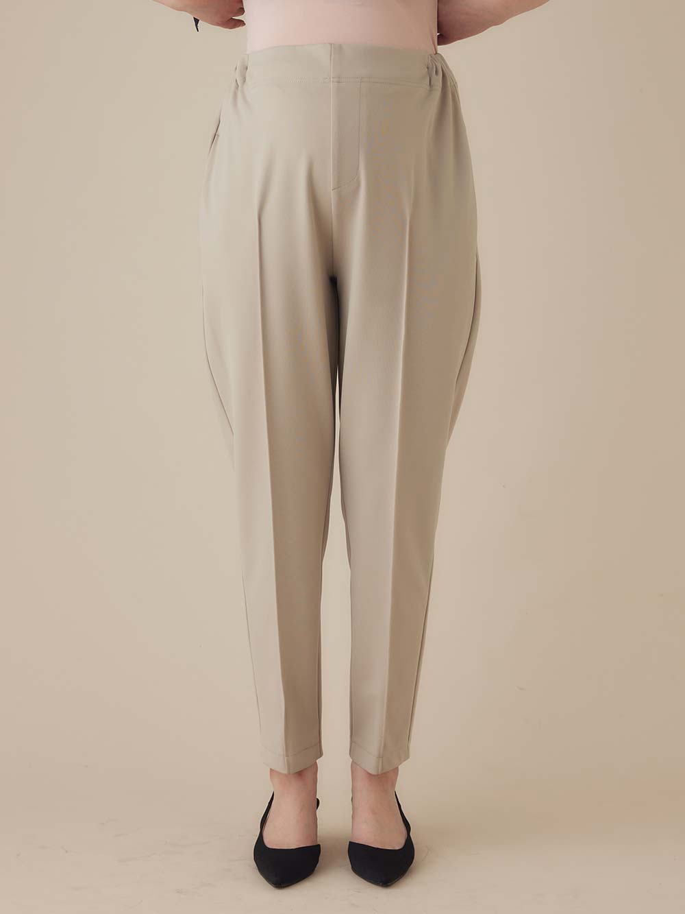 マタニティ パンツ|センターシームストレッチテーパードパンツ　マタニティ・産後 【出産後も長く使える】