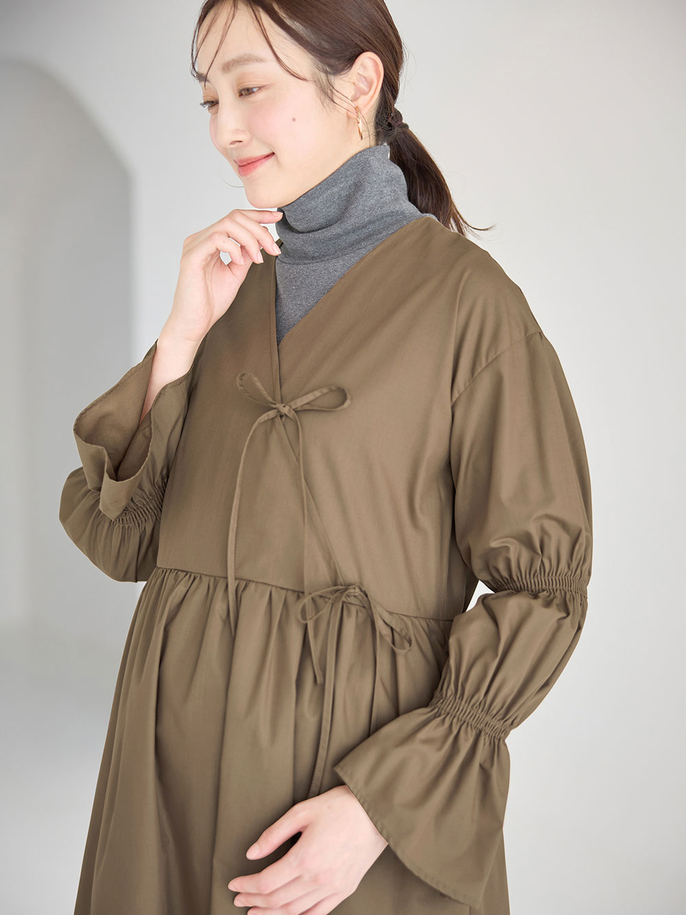 マタニティ ワンピース|綿混リボンカシュクールワンピース マタニティ・授乳服【出産後も長く使える】|モカ