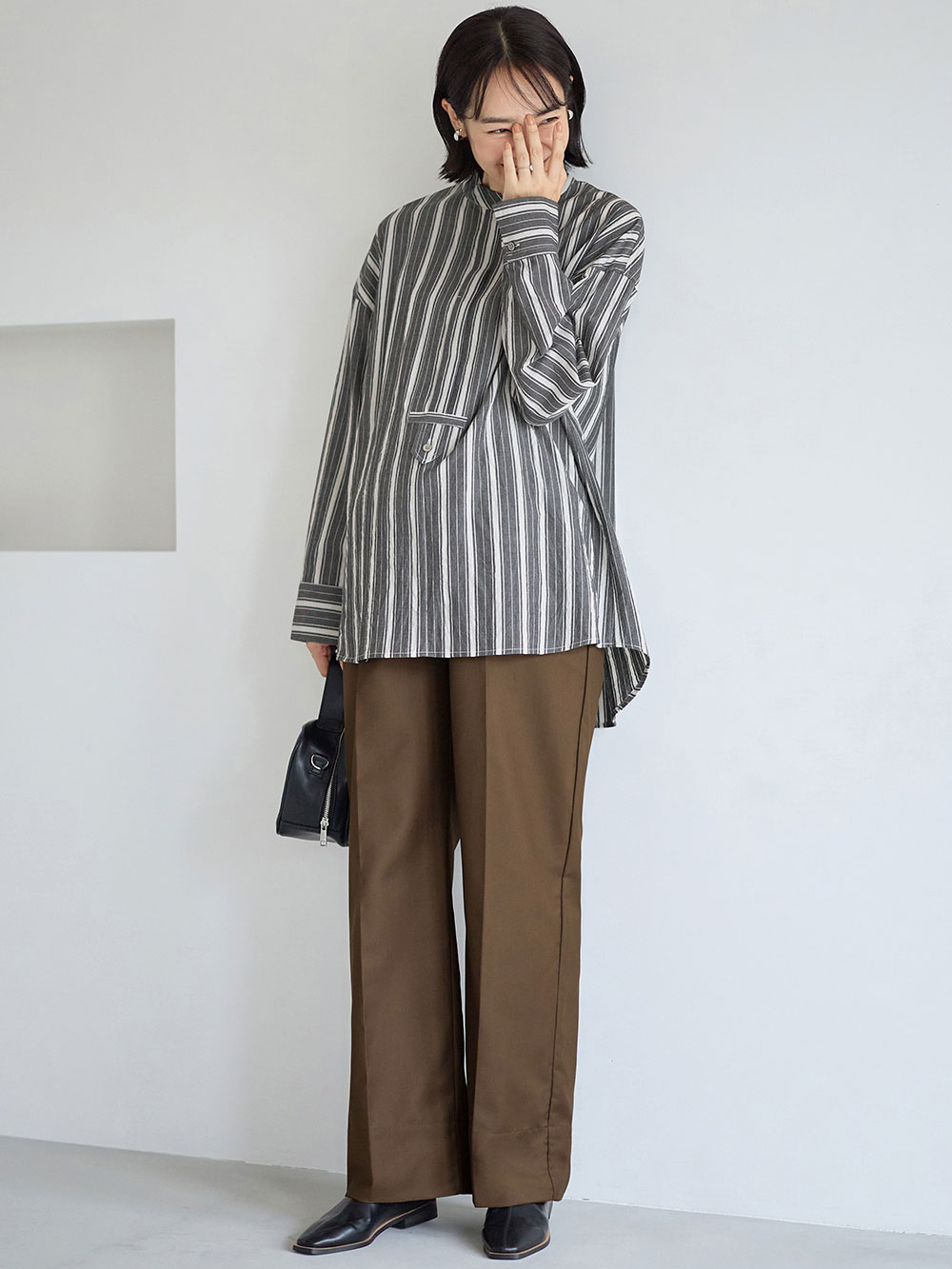 マタニティ トップス|前開きスタンドカラーシャツ　マタニティ・授乳服【出産後も長く使える】|ブラック×オフ