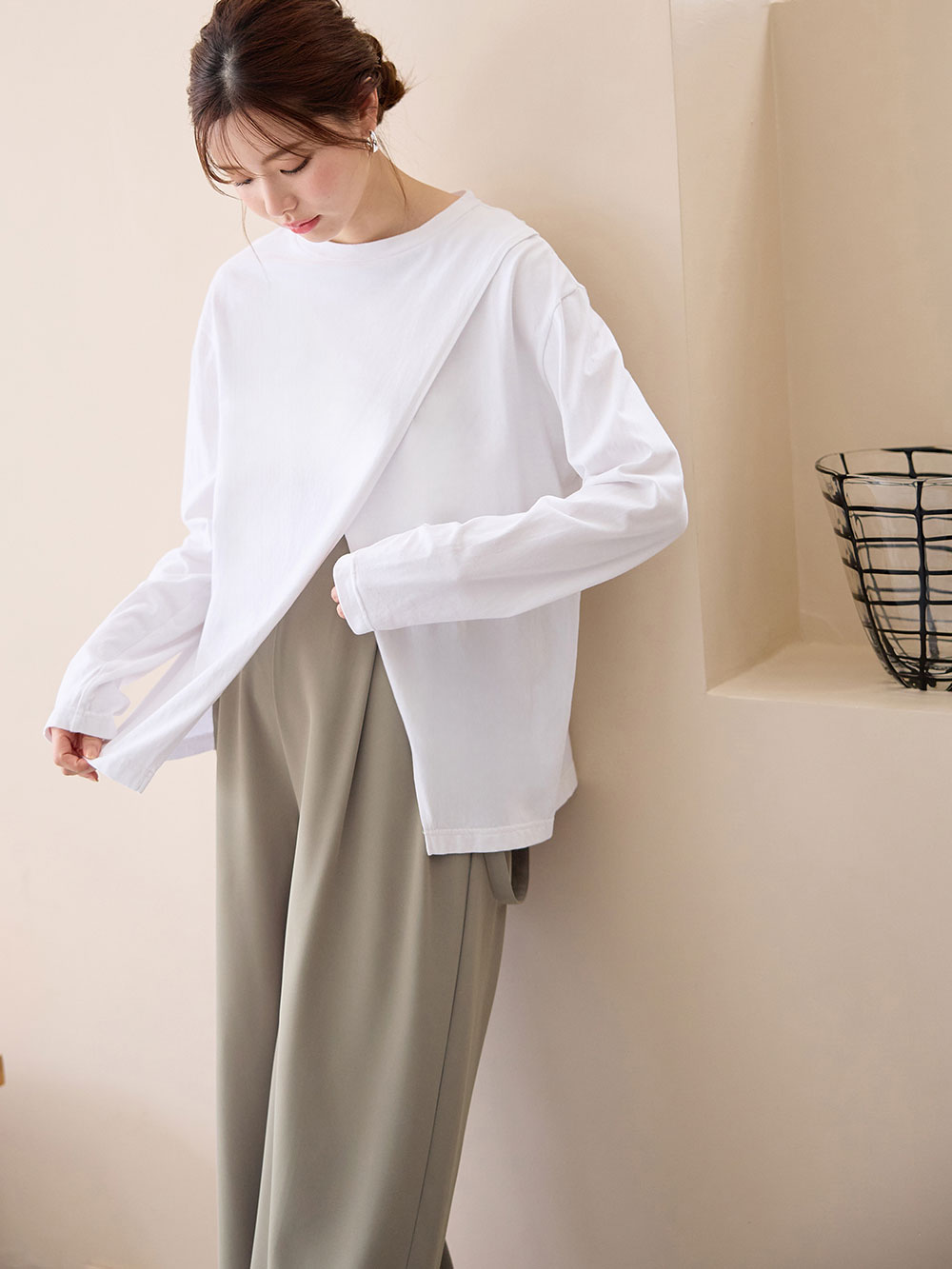 マタニティ トップス|クロススリットカットソー マタニティ・授乳服【出産後も長く使える】|ホワイト