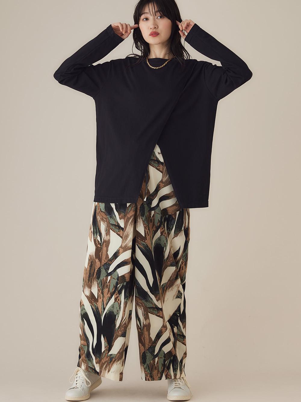 マタニティ トップス|クロススリットカットソー マタニティ・授乳服【出産後も長く使える】|ブラック