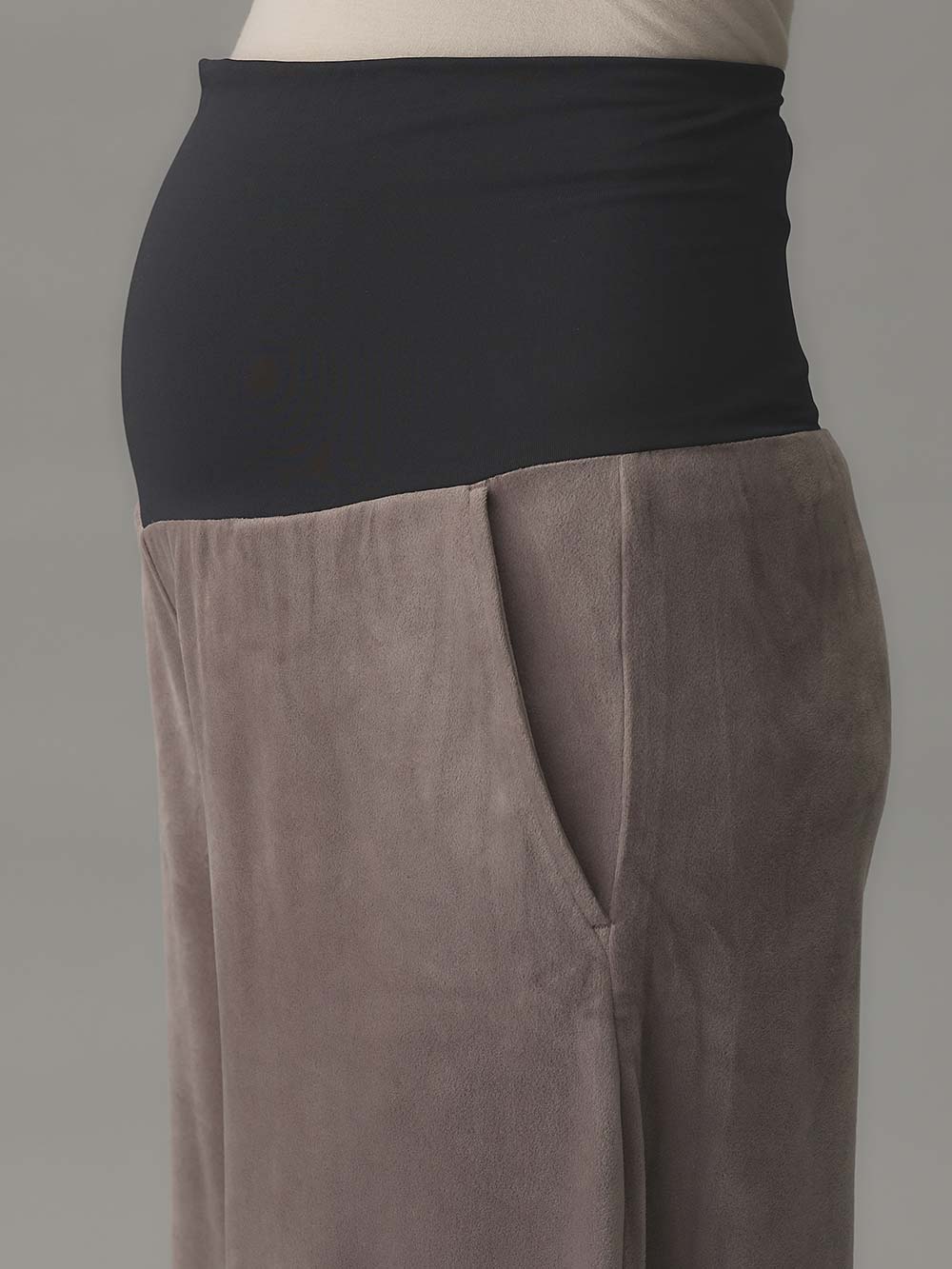 マタニティ パンツ|ストレッチベロアワイドパンツ・ルームウェア  fairy（フェアリー）マタニティ・産後 【出産後も長く使える】