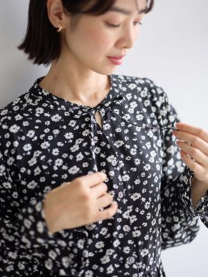 マタニティ ワンピース|裾ティアードワンピース（花柄・無地）　マタニティ・授乳服【出産後も長く使える】|ブラック花柄