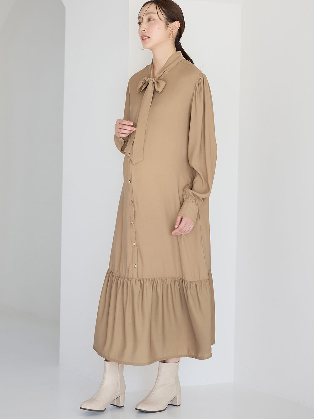 マタニティ ワンピース|前後２WAYボウタイティアードワンピース　マタニティ・授乳服【出産後も長く使える】|ベージュ