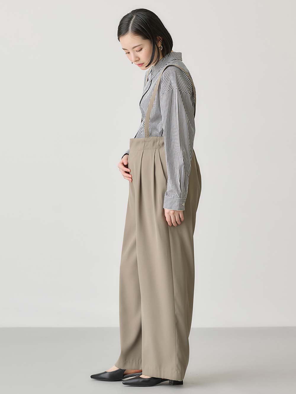 マタニティ パンツ|サスペンダー付きワイドパンツ　マタニティ・産後【出産後も長く使える】|モカベージュ