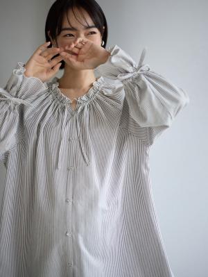 マタニティ トップス|綿混フリルブラウス マタニティ・授乳服【出産後も長く使える】|ストライプ