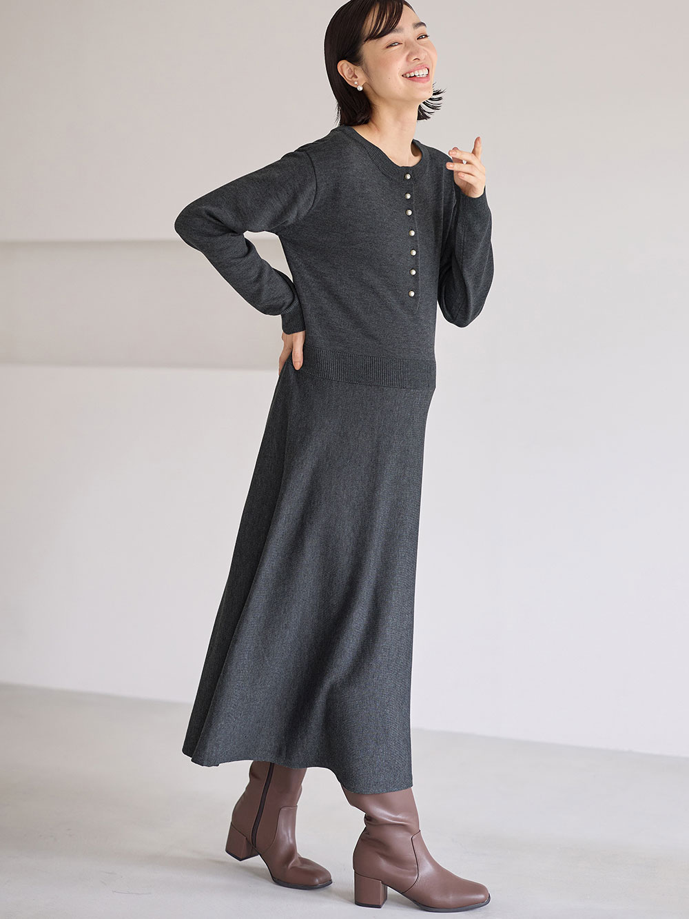 パールボタンワンピース マタニティ・授乳服【出産後も長く使える】 マタニティ ワンピース(品番：10473) ｜マタニティウェア・授乳服通販｜  エンジェリーベ 公式