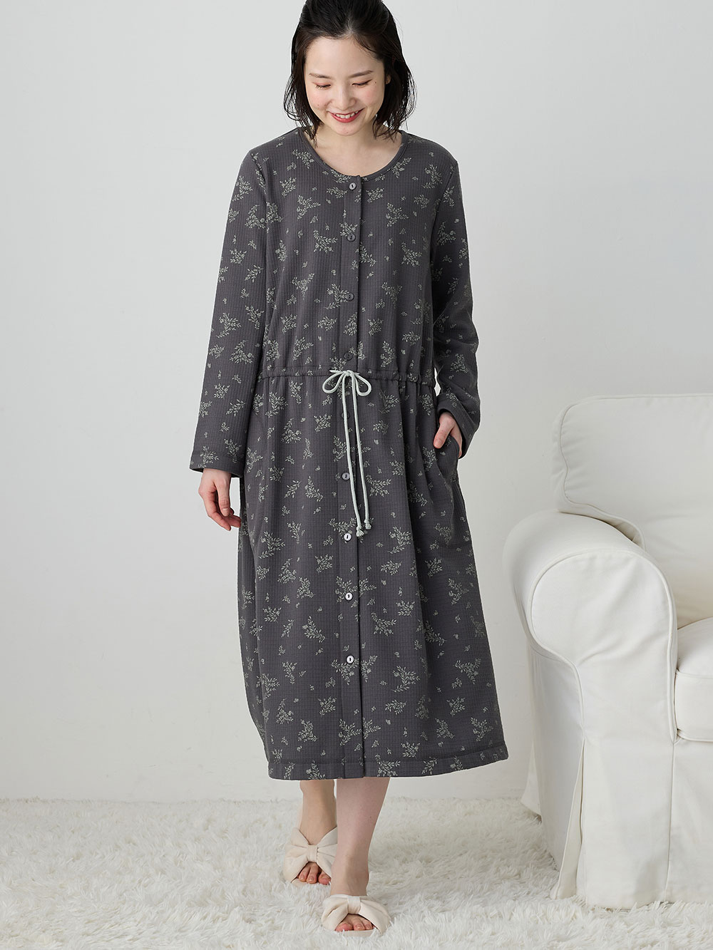 マタニティ パジャマ・ルームウェア|ワッフルフェイス裏起毛花柄ネグリジェ　マタニティ・産後授乳服【出産後も長く使える】Rosemadame（ローズマダム）|チャコール