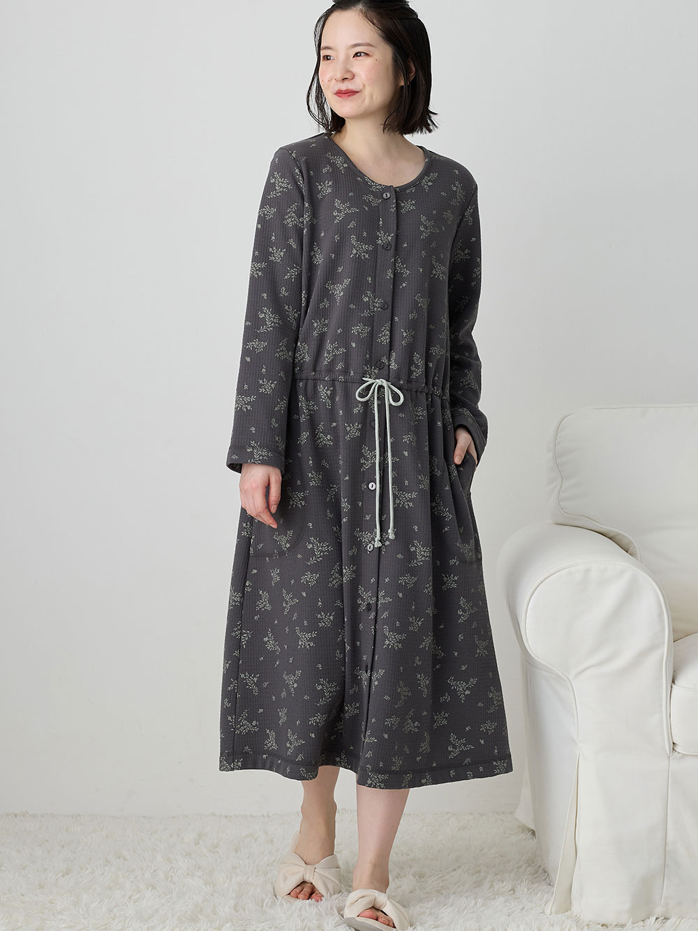 マタニティ パジャマ・ルームウェア|ワッフルフェイス裏起毛花柄ネグリジェ　マタニティ・産後授乳服【出産後も長く使える】Rosemadame（ローズマダム）|チャコール