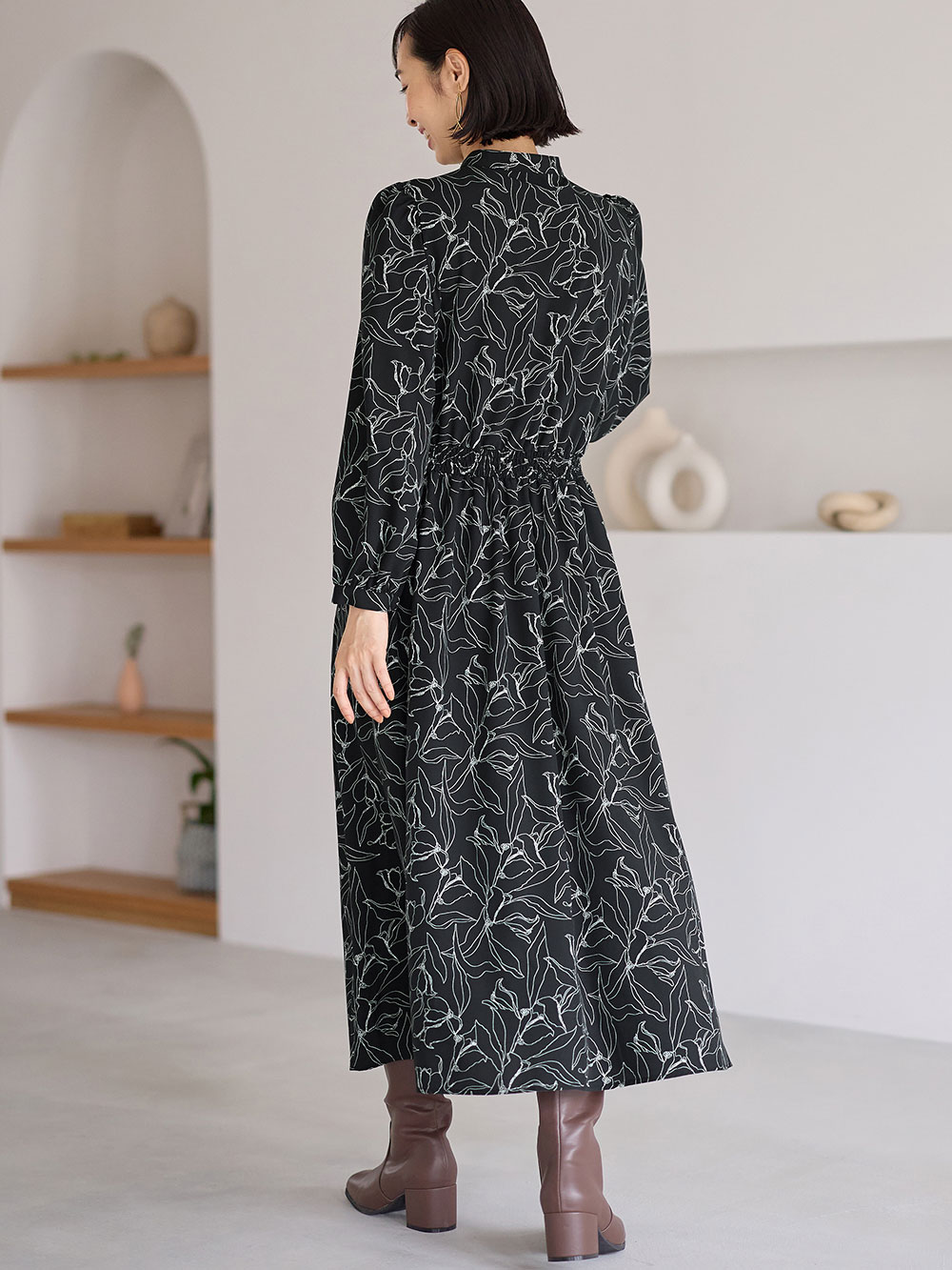 マタニティ ワンピース|バンドカラーウエストシャーリング パターンワンピース　マタニティ・産後授乳服【出産後も長く使える】|ブラック