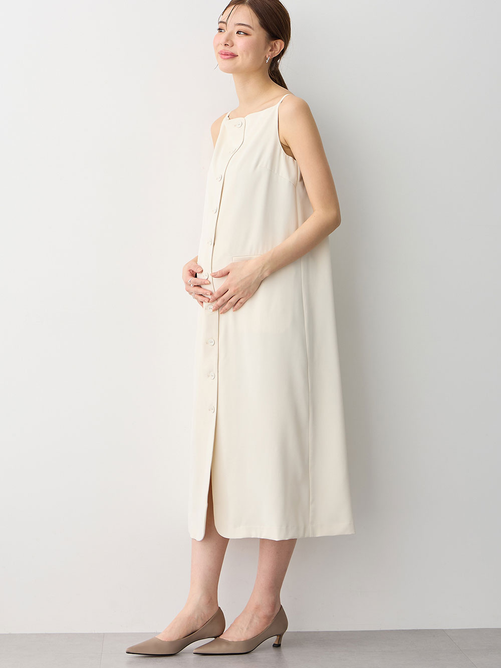 マタニティ ワンピース|フロントボタンノースリーブワンピース マタニティ・授乳服 【出産後も長く使える】|ライトベージュ